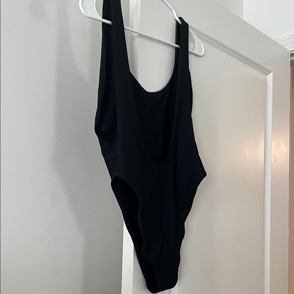 Aerie Black One Piece Scoop Back High Cut Swimsuit Size Large - Picture 4 of 4